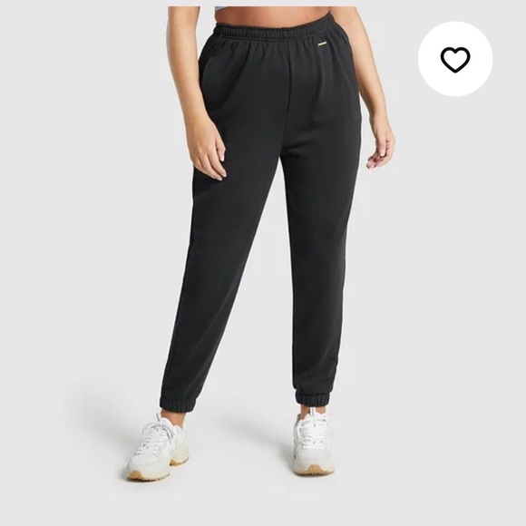 GymSHARK Whitney Simmons Loose Black joggers - Picture 1 of 7